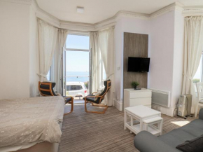 2 Beach View Beaconsfield House